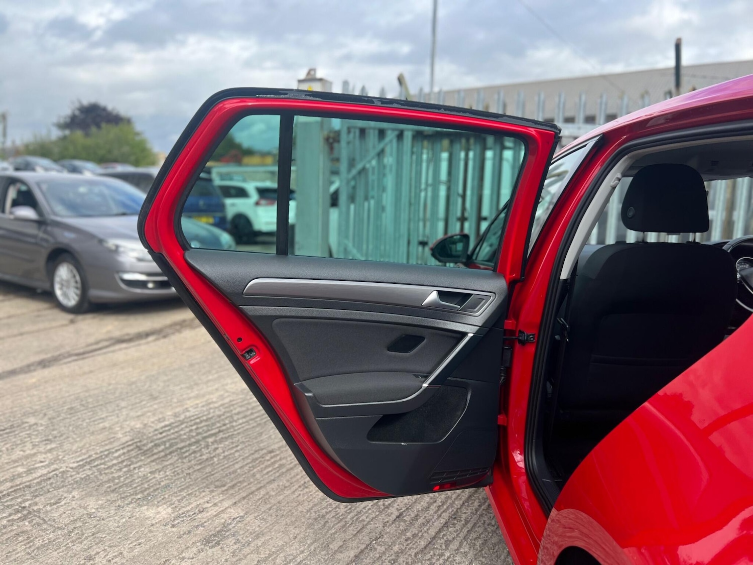 Used Volkswagen Golf 2019 for sale - 76457059: Photo 64