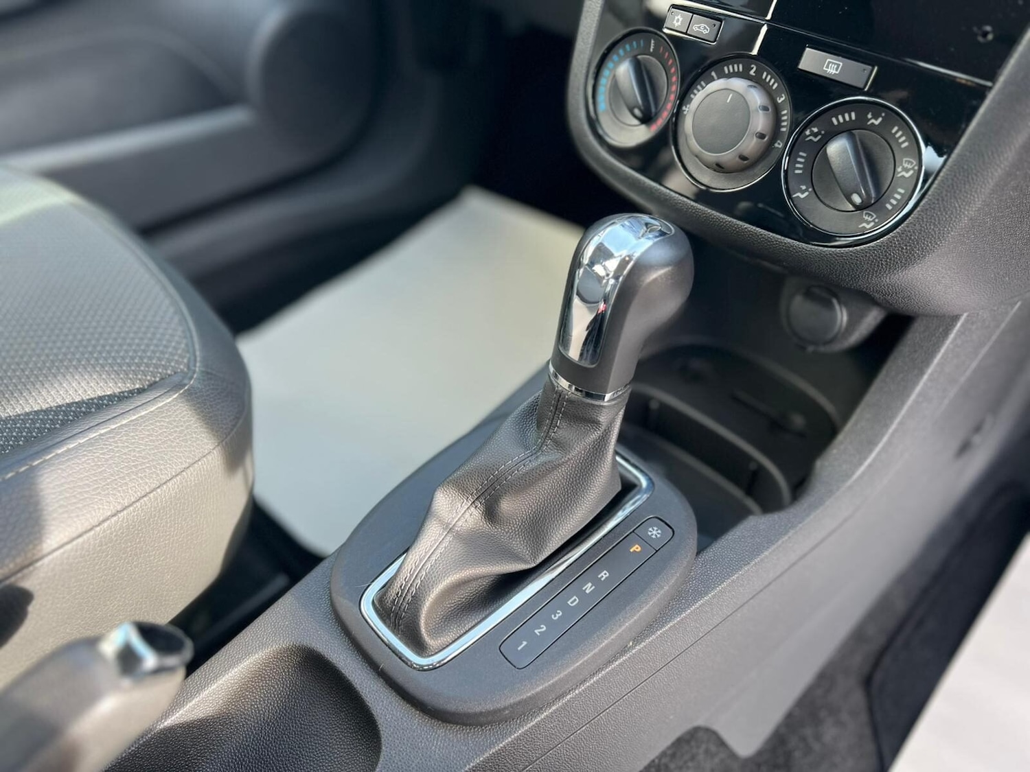 Used Vauxhall Corsa 2007 for sale - 77579654: Photo 42