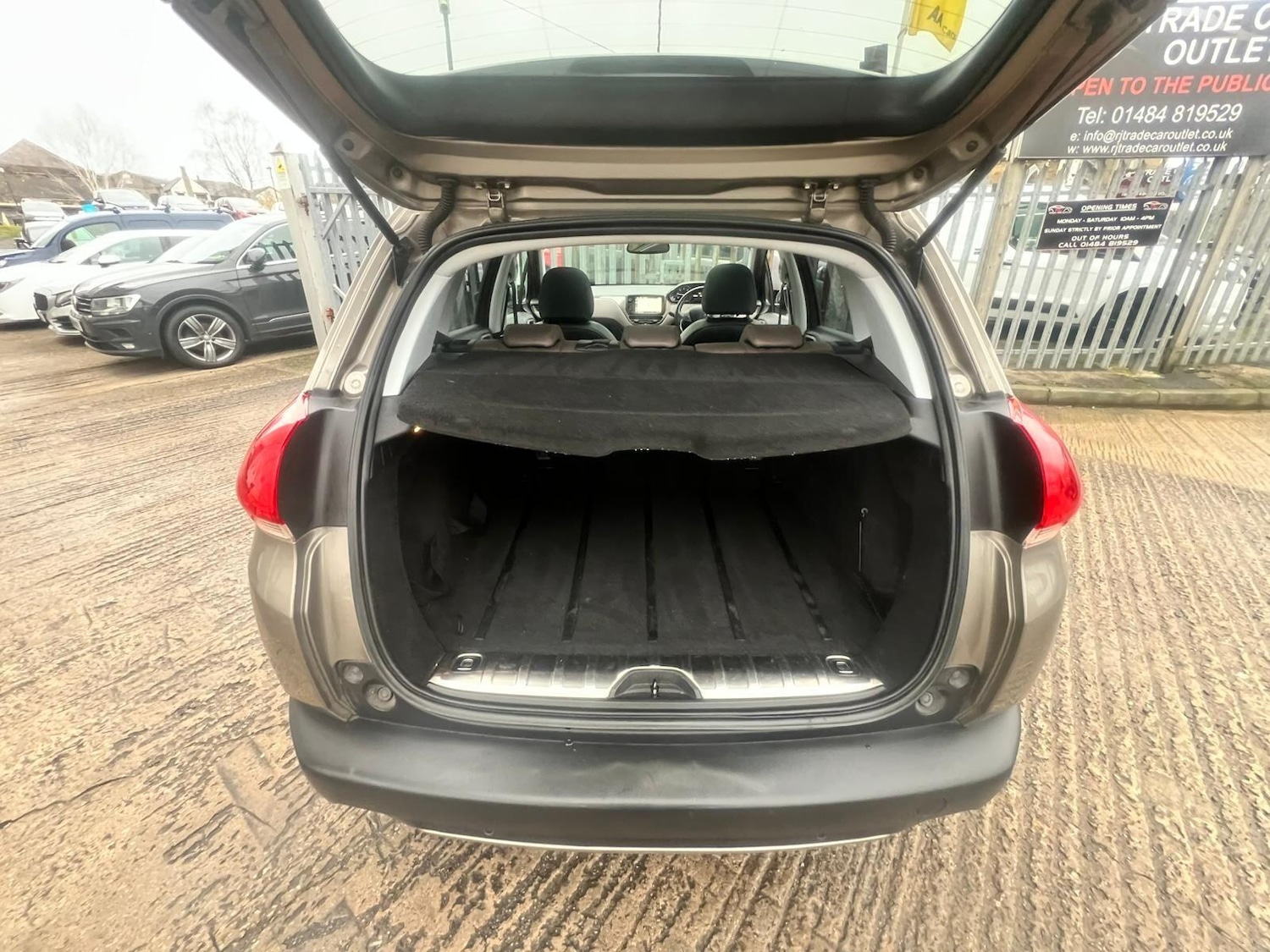 Used Peugeot 2008 2015 for sale - 76993222: Photo 25