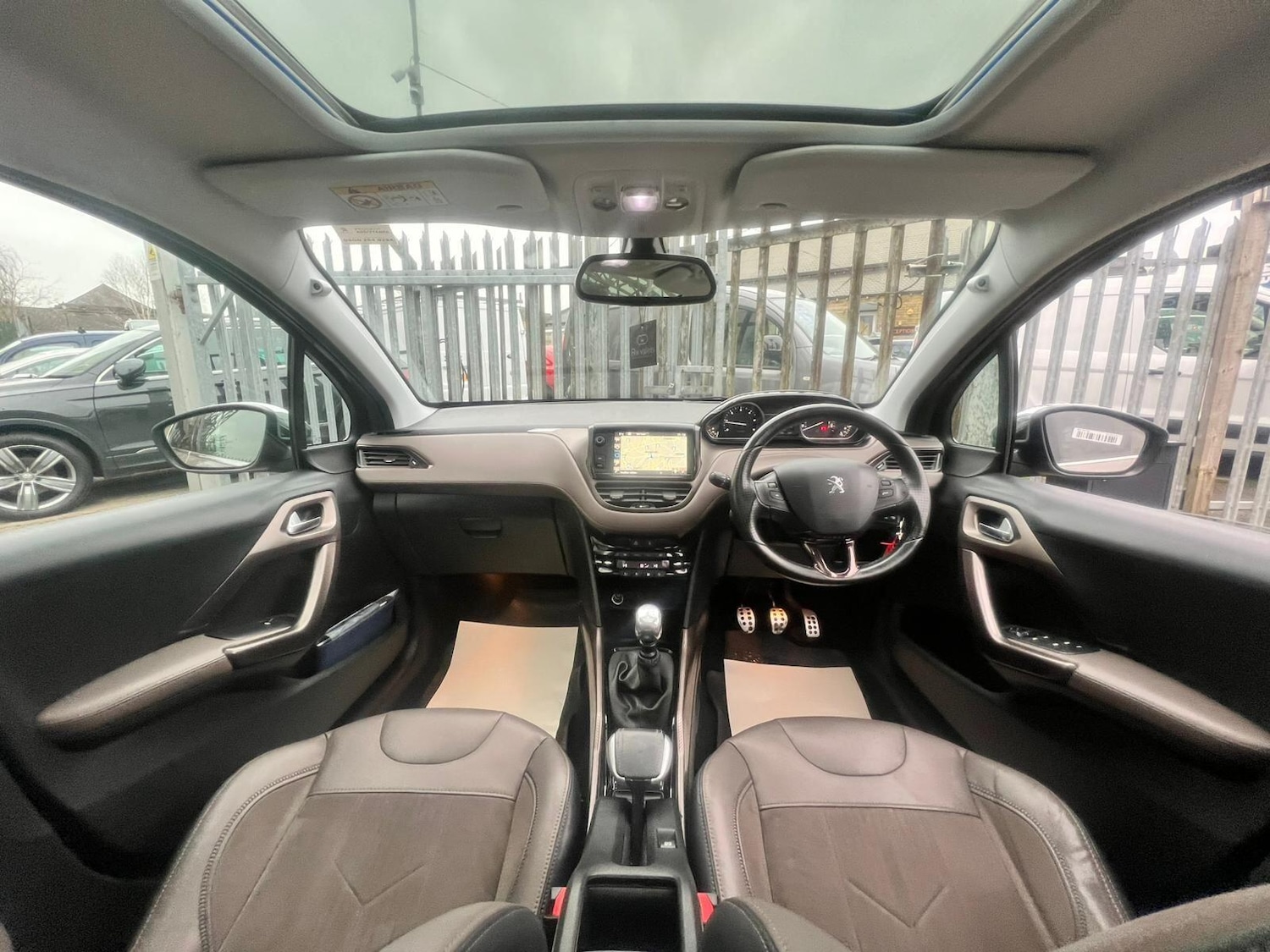 Used Peugeot 2008 2015 for sale - 76993222: Photo 28