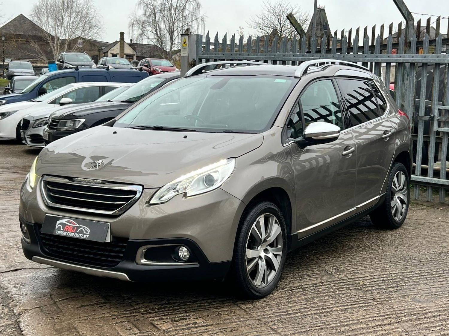 Used Peugeot 2008 2015 for sale - 76993222: Photo 3