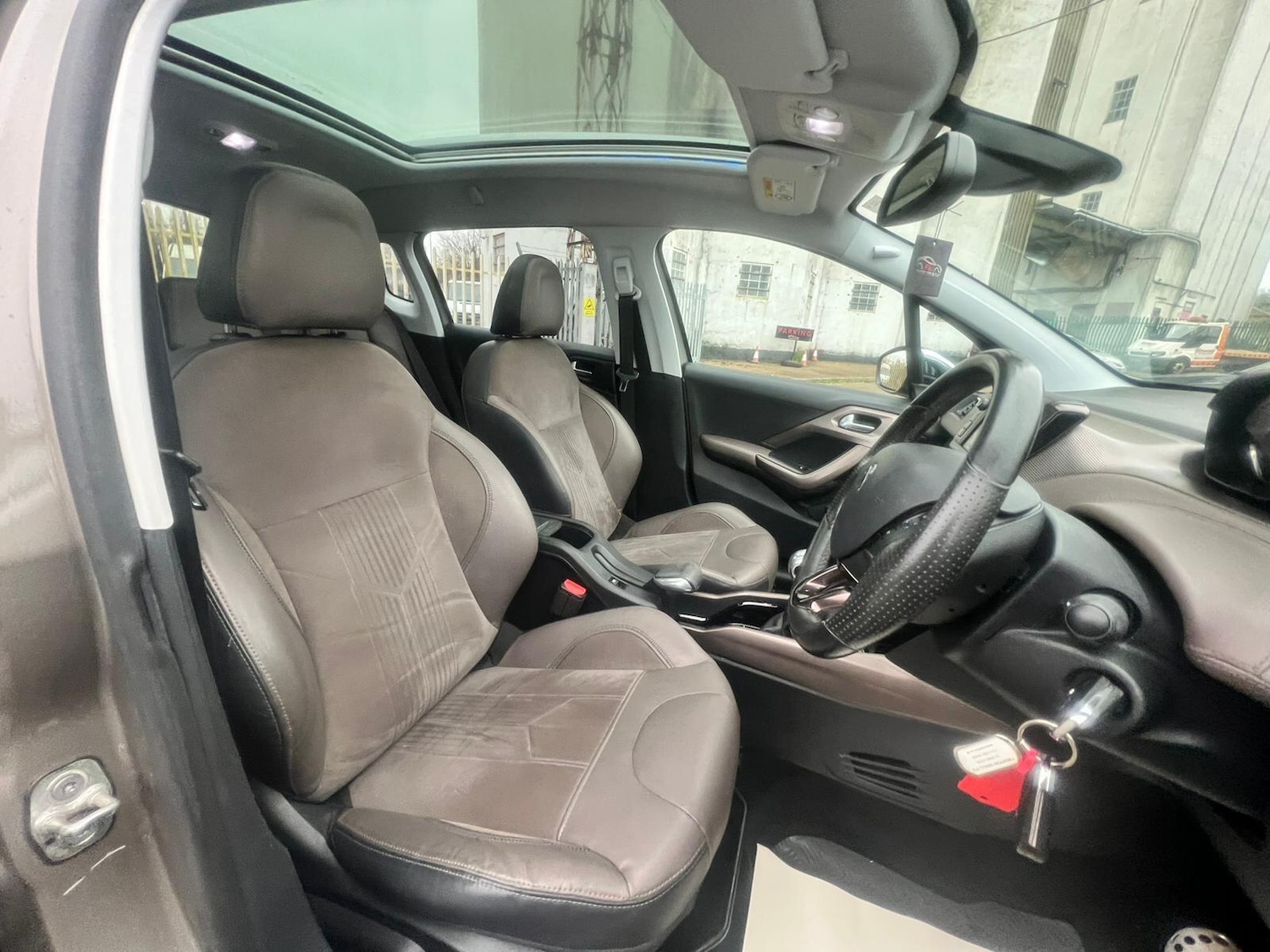 Used Peugeot 2008 2015 for sale - 76993222: Photo 34