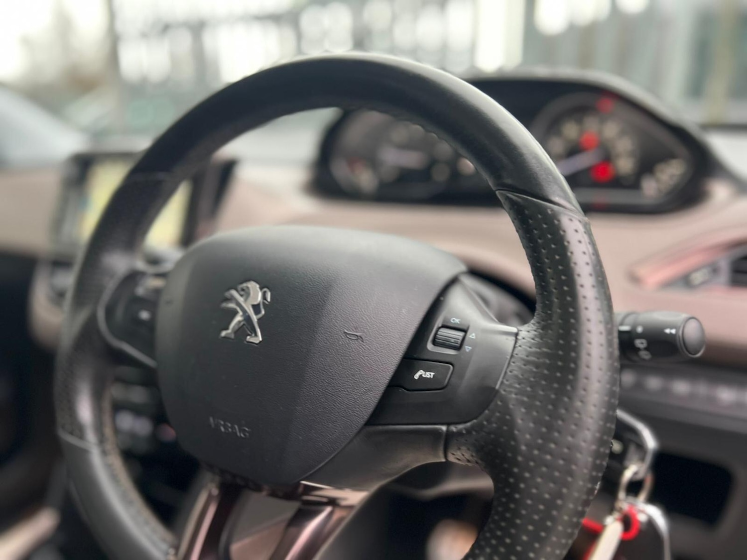 Used Peugeot 2008 2015 for sale - 76993222: Photo 41