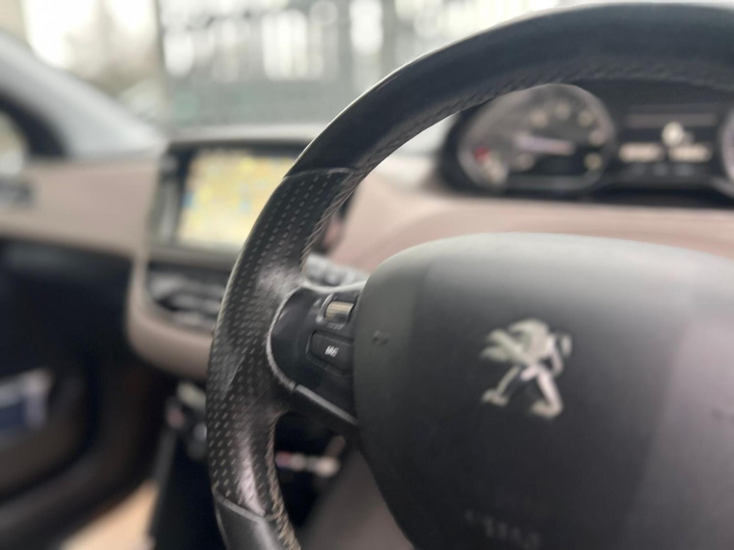 Used Peugeot 2008 2015 for sale - 76993222: Photo 42