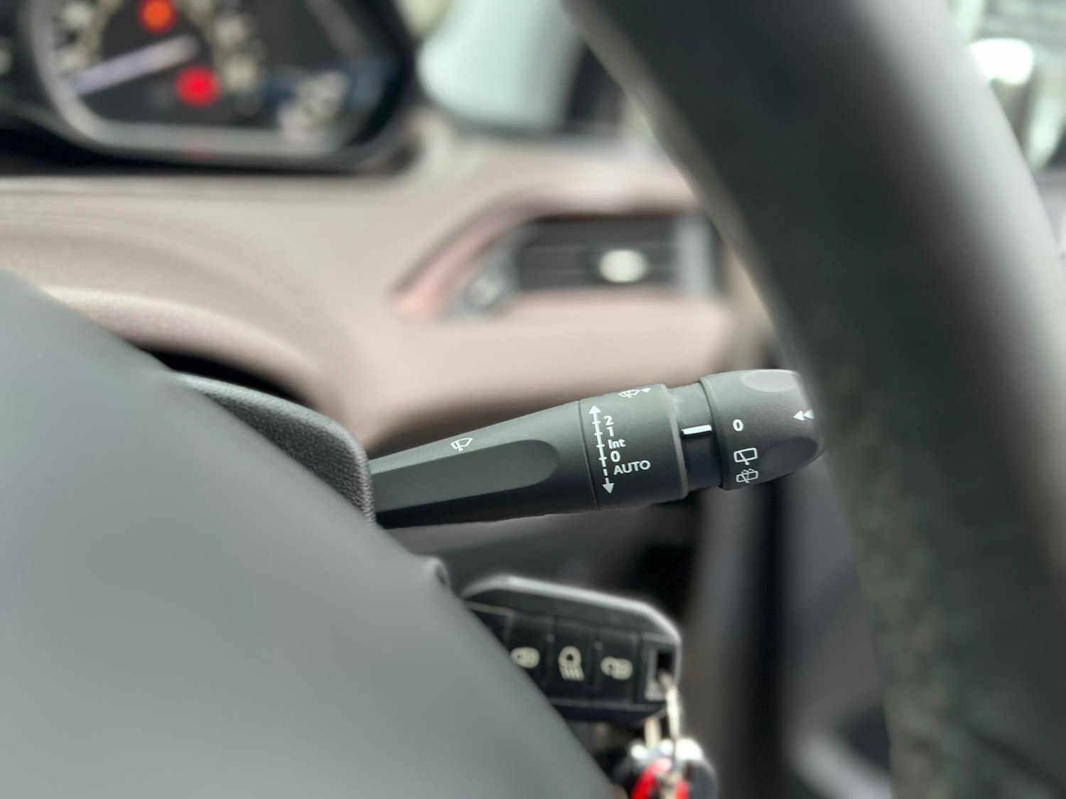 Used Peugeot 2008 2015 for sale - 76993222: Photo 44