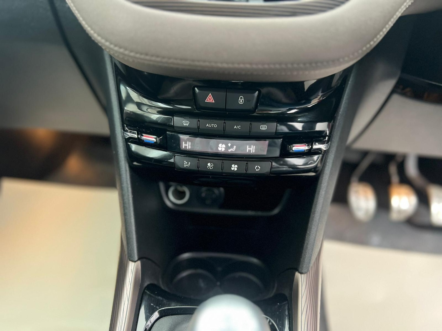 Used Peugeot 2008 2015 for sale - 76993222: Photo 48