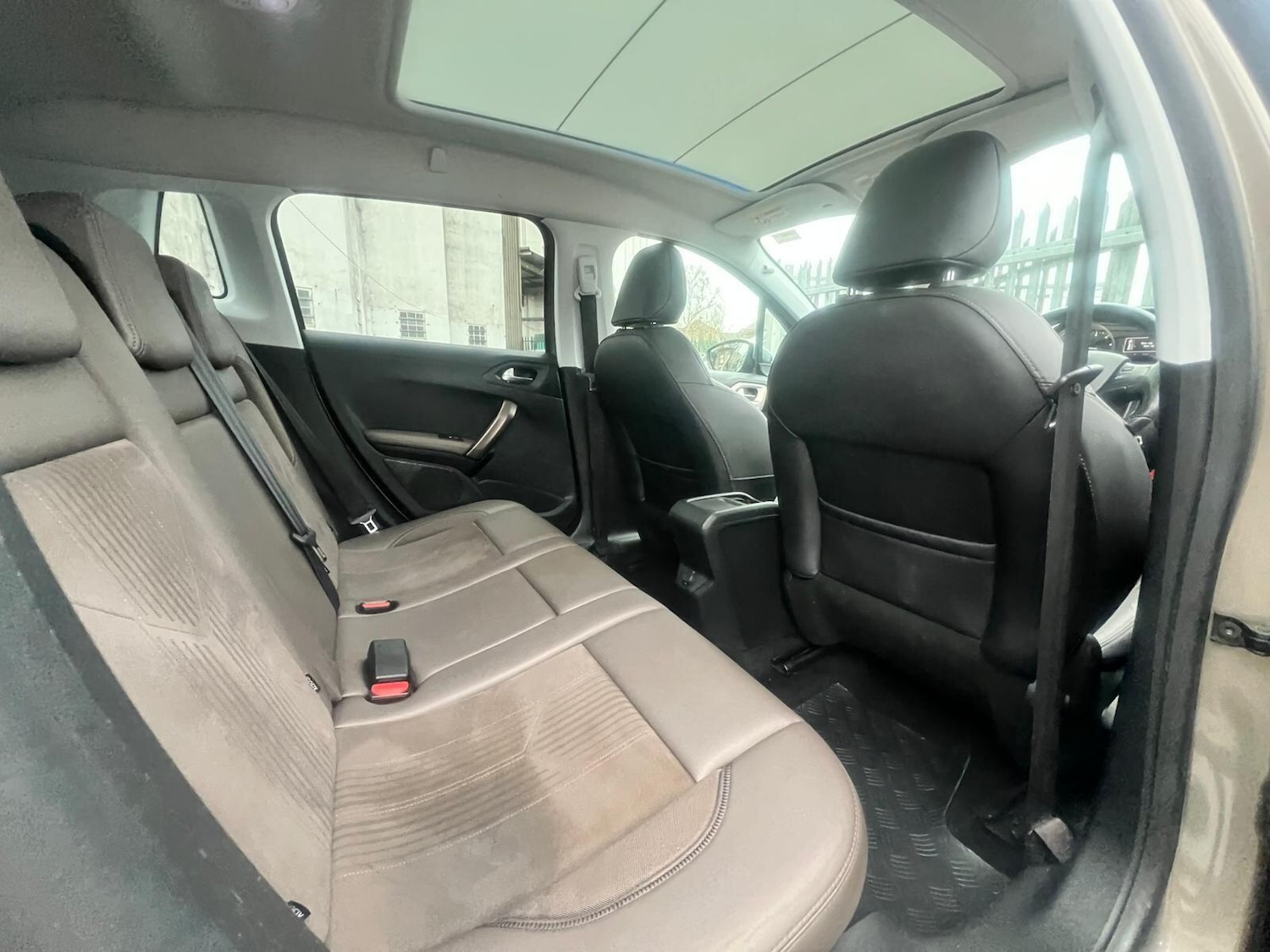 Used Peugeot 2008 2015 for sale - 76993222: Photo 57