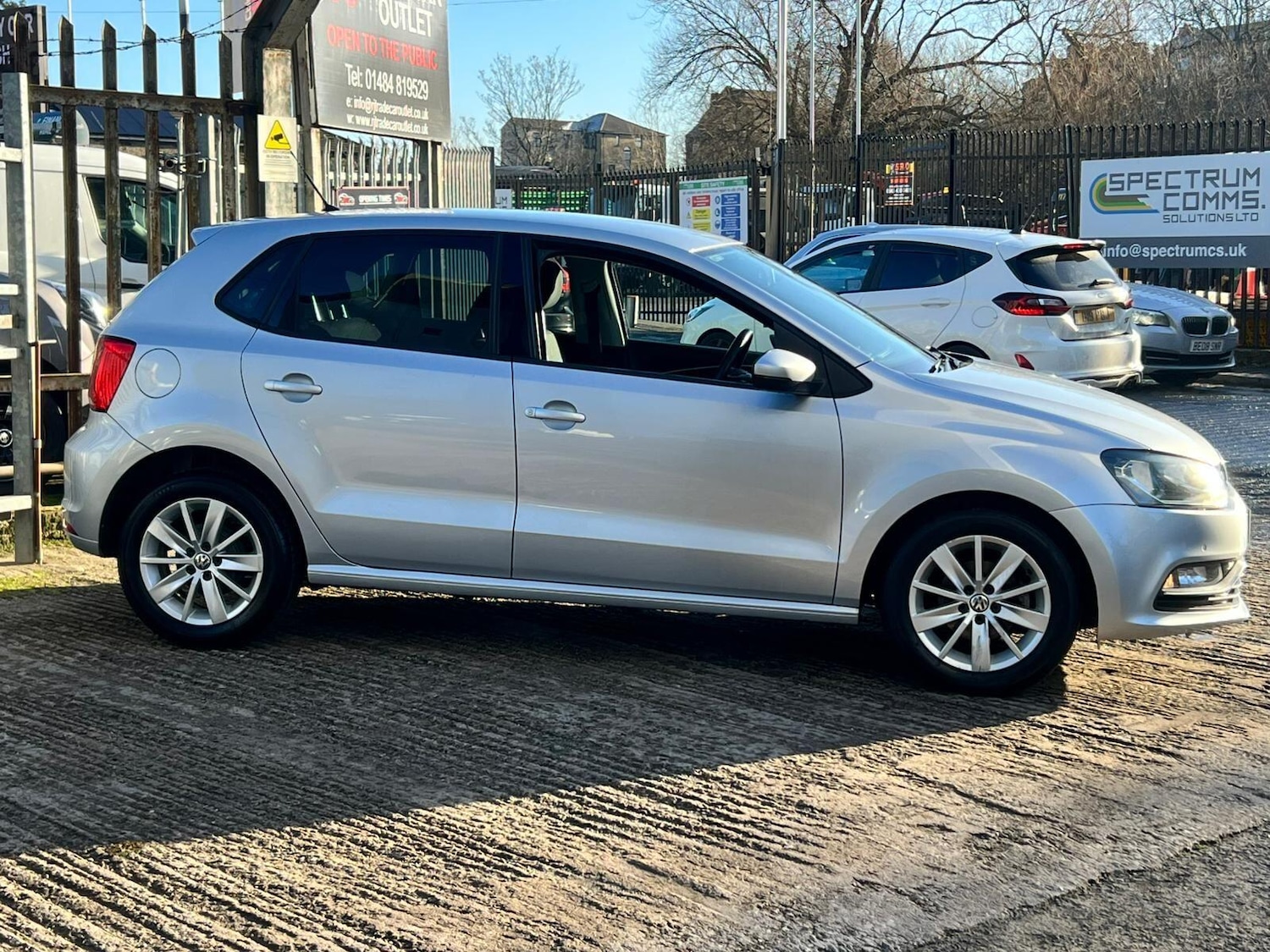 Used Volkswagen Polo 2015 for sale - 77215691: Photo 15
