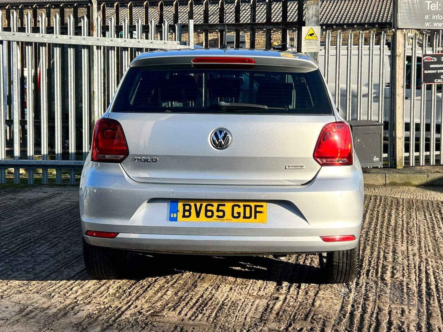Used Volkswagen Polo 2015 for sale - 77215691: Photo 22