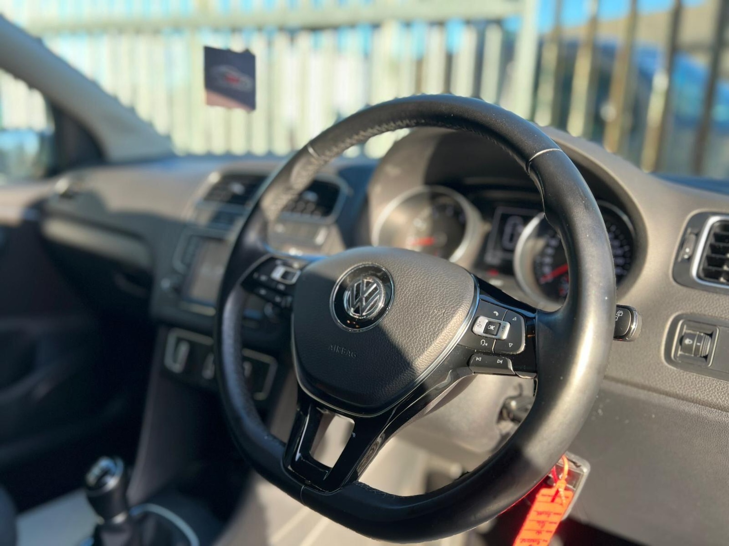 Used Volkswagen Polo 2015 for sale - 77215691: Photo 35