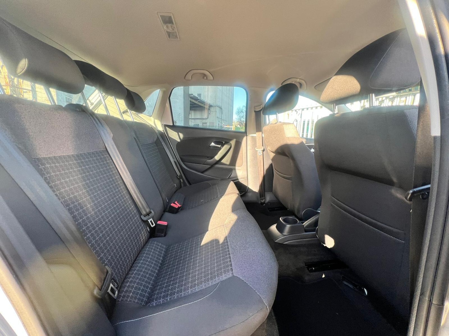 Used Volkswagen Polo 2015 for sale - 77215691: Photo 49