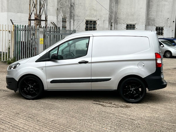Used Ford Transit Courier 2017 for sale - 76214744: Photo 14