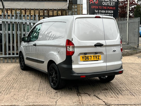 Used Ford Transit Courier 2017 for sale - 76214744: Photo 19