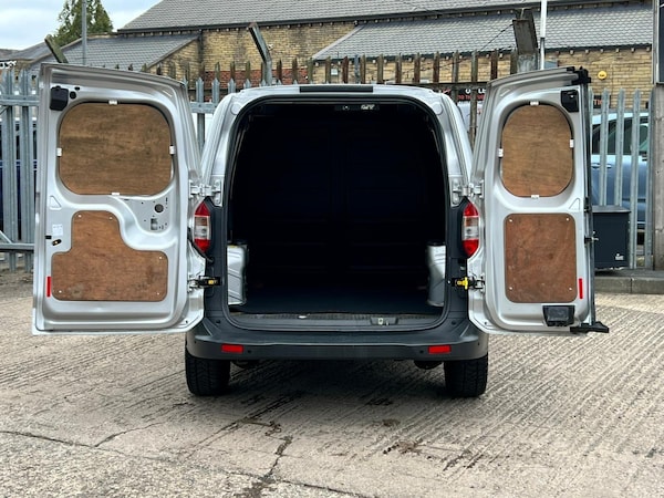 Used Ford Transit Courier 2017 for sale - 76214744: Photo 24