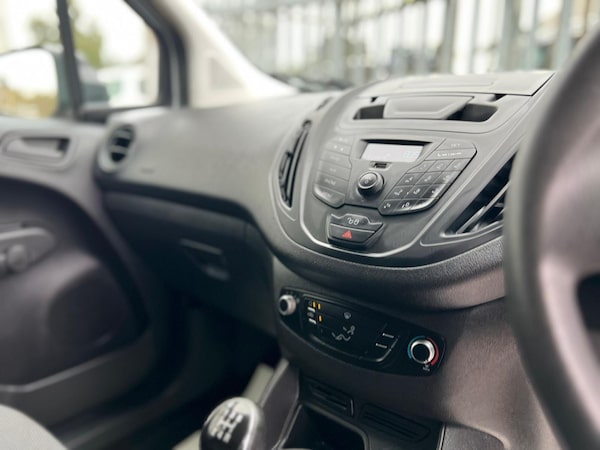 Used Ford Transit Courier 2017 for sale - 76214744: Photo 36