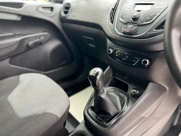 Used Ford Transit Courier 2017 for sale - 76214744: Photo 38