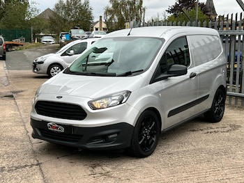 Used Ford Transit Courier 2017 for sale - 76214744: Photo