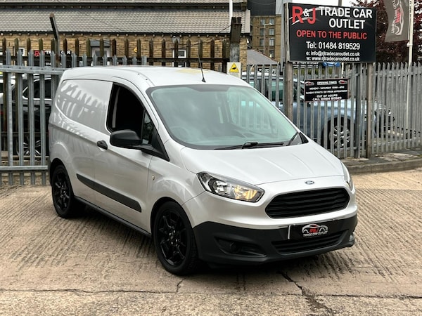 Used Ford Transit Courier 2017 for sale - 76214744: Photo 5