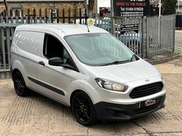 Used Ford Transit Courier 2017 for sale - 76214744: Photo 6