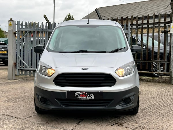 Used Ford Transit Courier 2017 for sale - 76214744: Photo 8