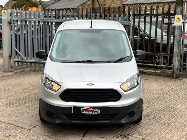 Used Ford Transit Courier 2017 for sale - 76214744: Photo 9