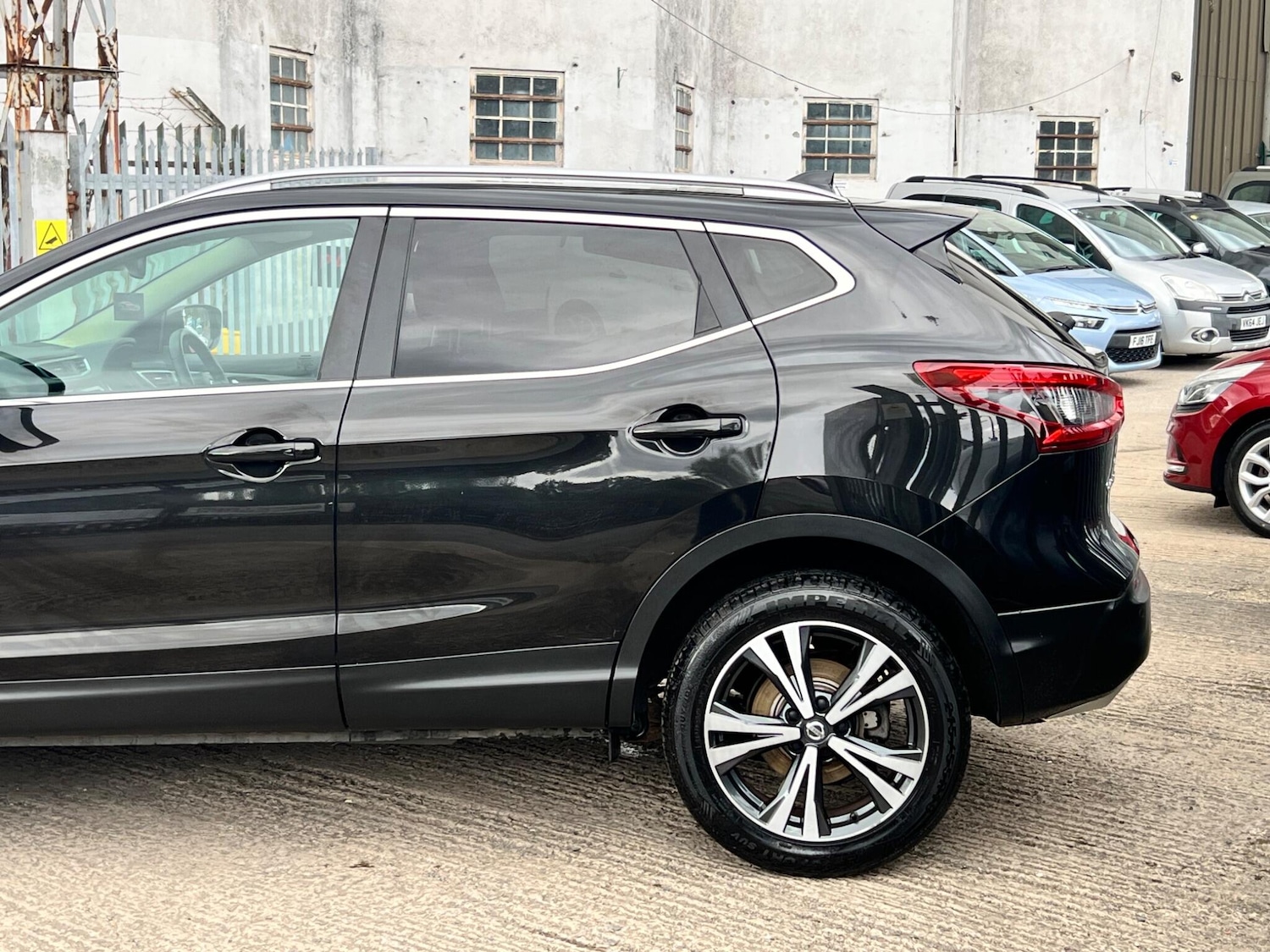 Used Nissan Qashqai 2017 for sale - 76484497: Photo 18