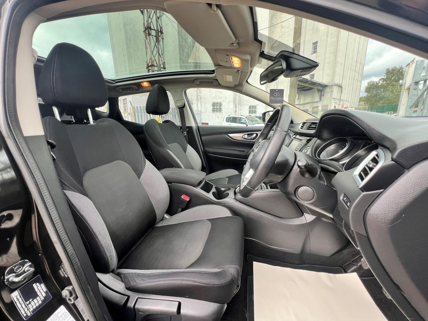 Used Nissan Qashqai 2017 for sale - 76484497: Photo 30