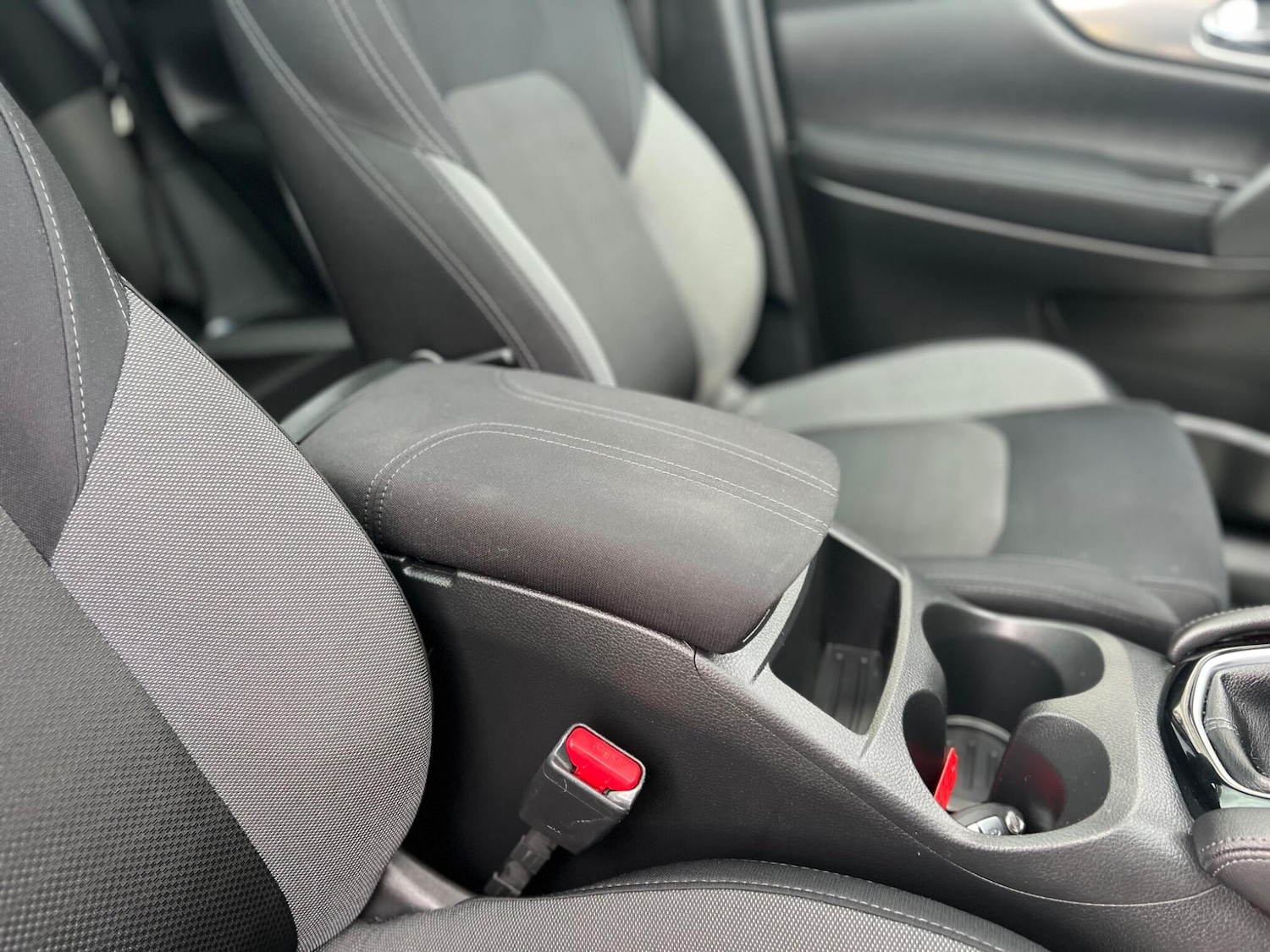 Used Nissan Qashqai 2017 for sale - 76484497: Photo 32