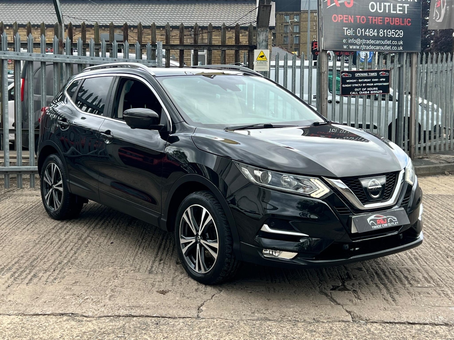 Used Nissan Qashqai 2017 for sale - 76484497: Photo 4
