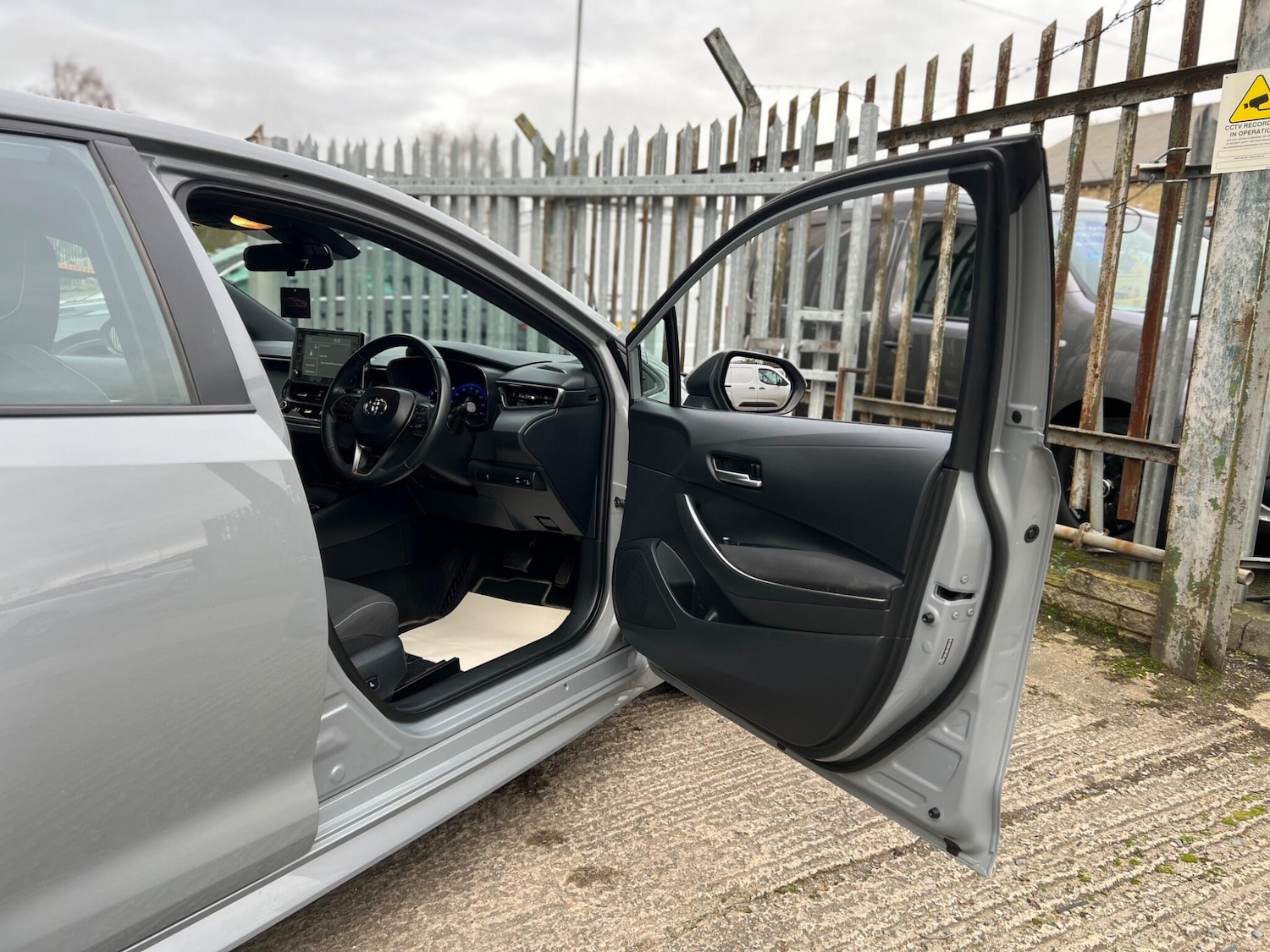 Used Toyota Corolla 2021 for sale - 76714797: Photo 48