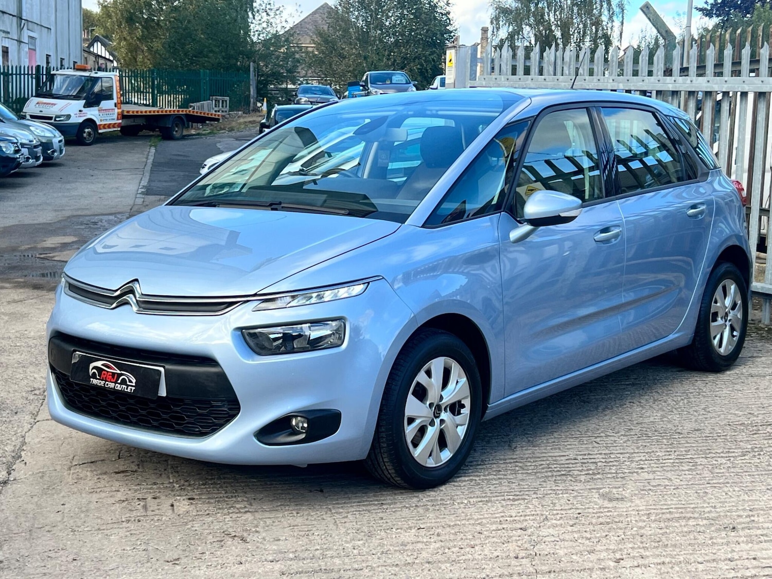 Used Citroen C4 Picasso 2016 for sale - 76457183: Photo 3