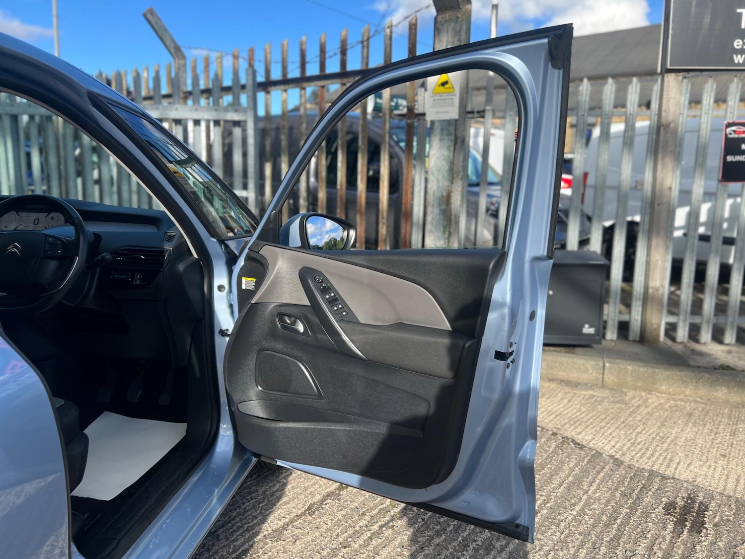 Used Citroen C4 Picasso 2016 for sale - 76457183: Photo 47