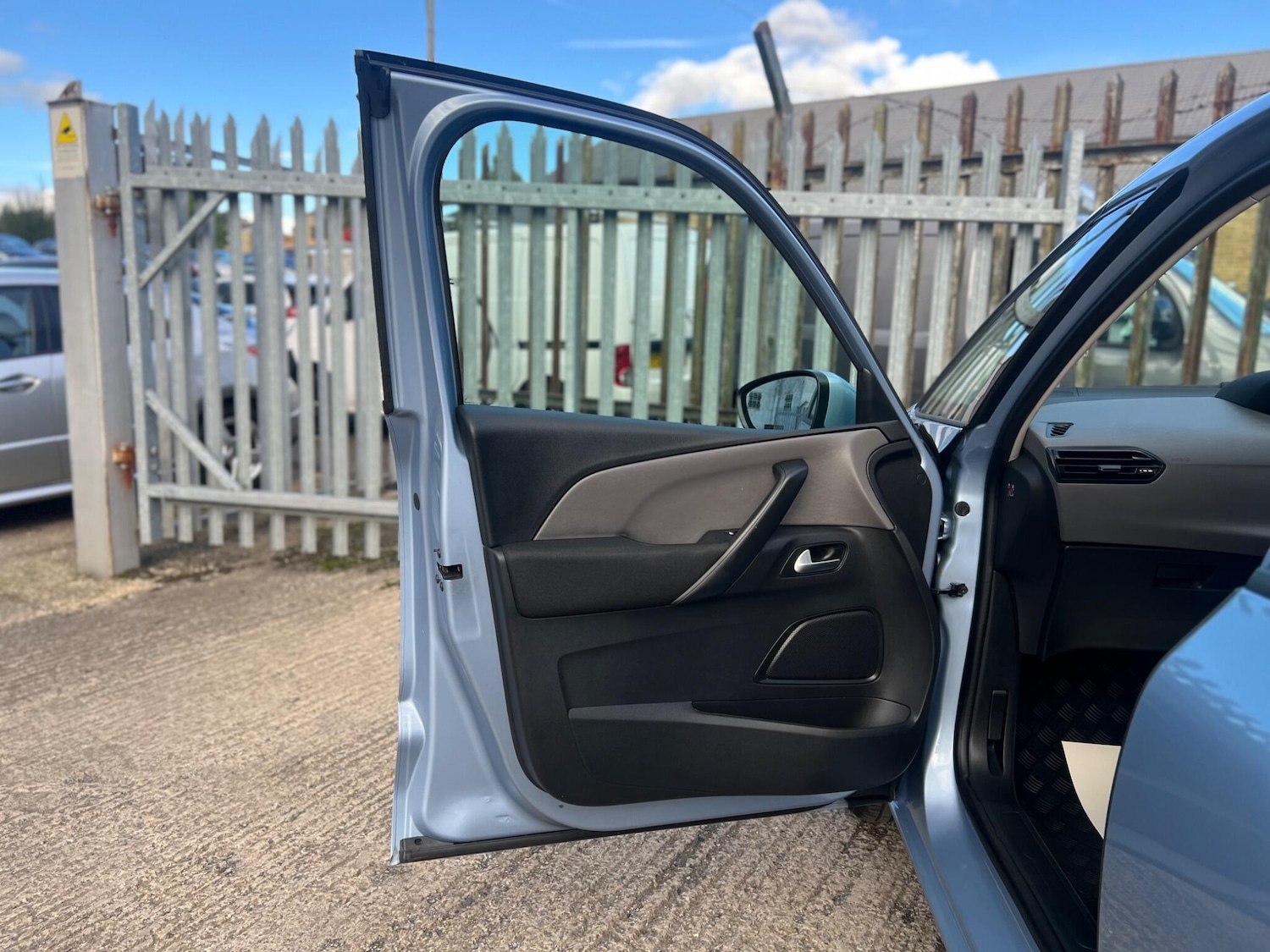 Used Citroen C4 Picasso 2016 for sale - 76457183: Photo 59