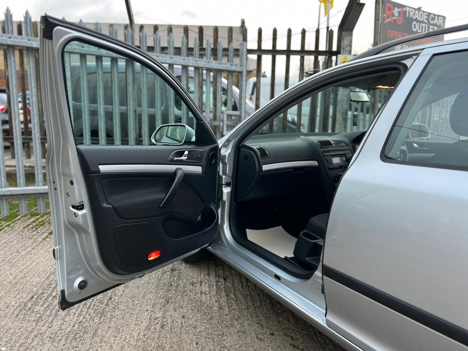 Used Skoda Octavia 2009 for sale - 76714463: Photo 53