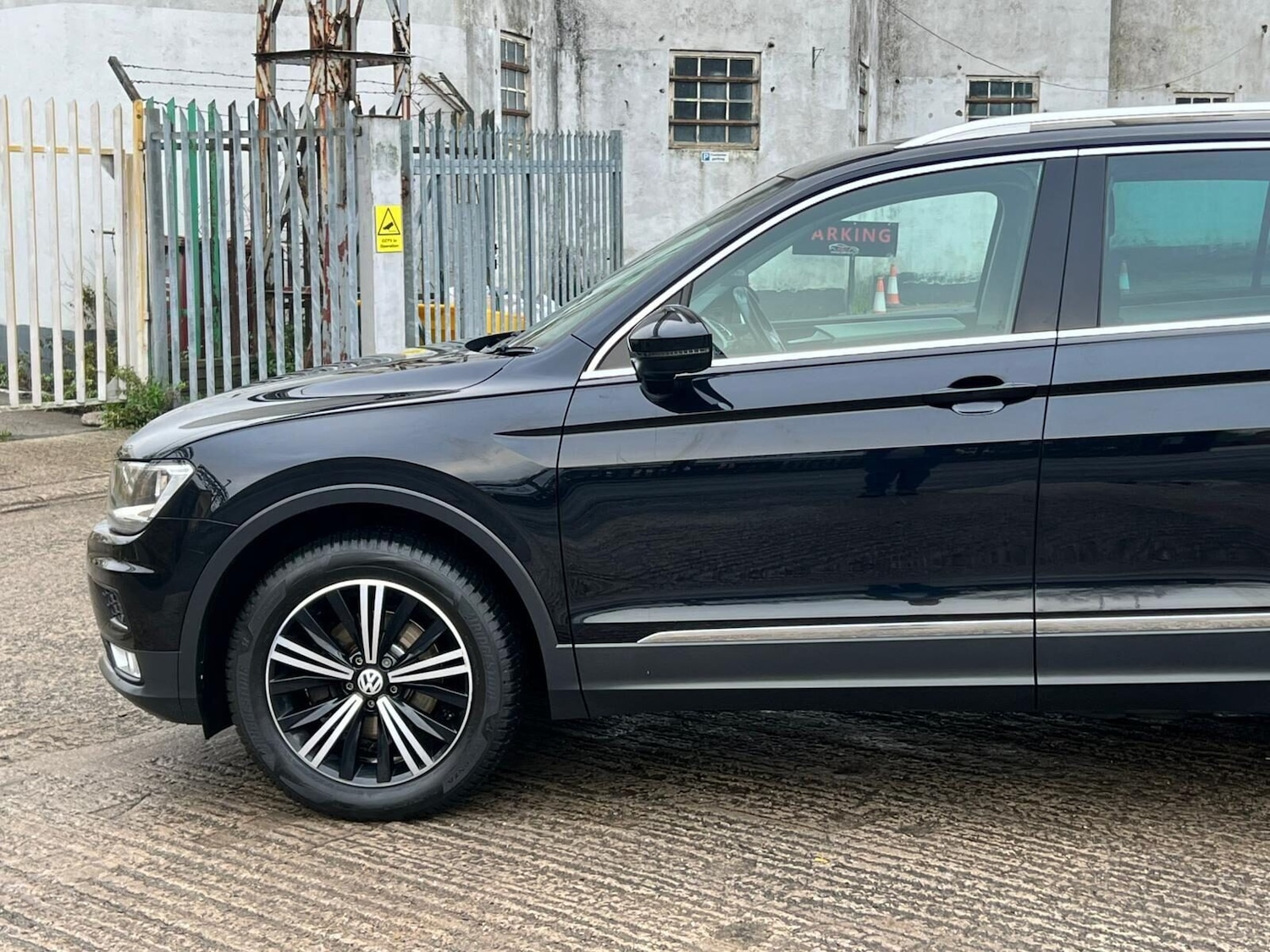 Used Volkswagen Tiguan 2017 for sale - 77249756: Photo 14