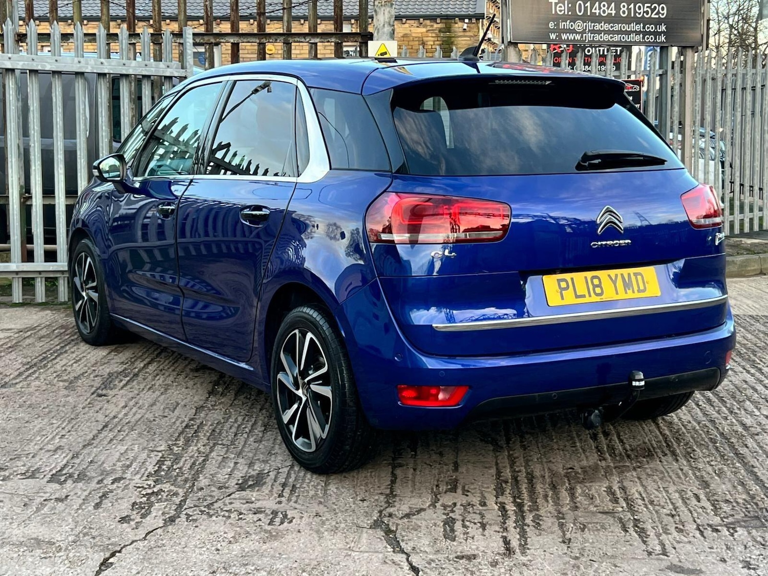 Used Citroen C4 Picasso 2018 for sale - 76976438: Photo 13