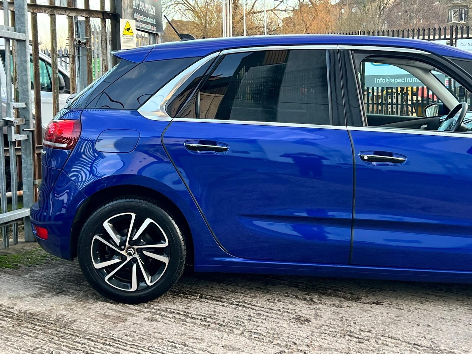 Used Citroen C4 Picasso 2018 for sale - 76976438: Photo 15