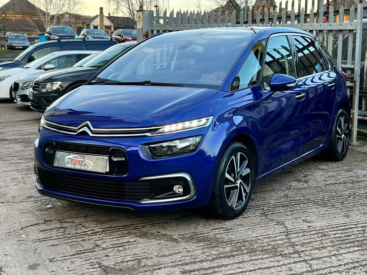 Used Citroen C4 Picasso 2018 for sale - 76976438: Photo 4