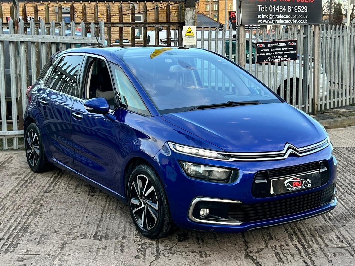 Used Citroen C4 Picasso 2018 for sale - 76976438: Photo 6