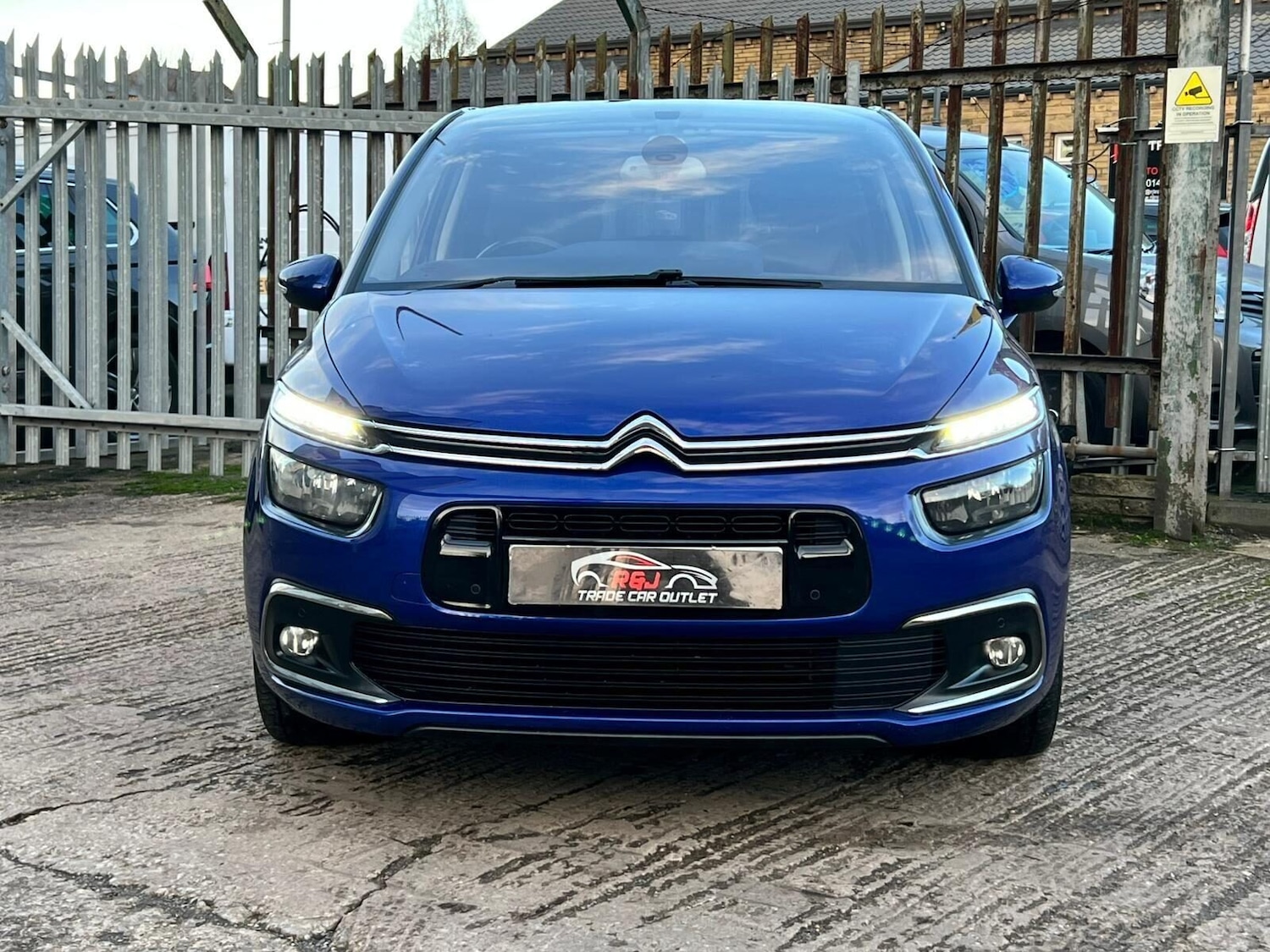 Used Citroen C4 Picasso 2018 for sale - 77249753: Photo 9