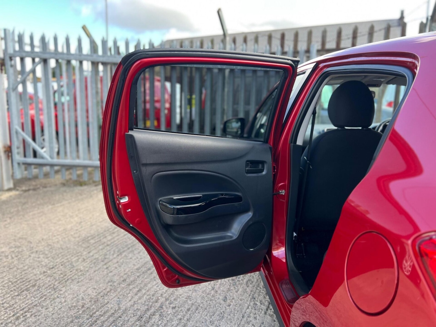 Used Mitsubishi Mirage 2016 for sale - 77249762: Photo 59