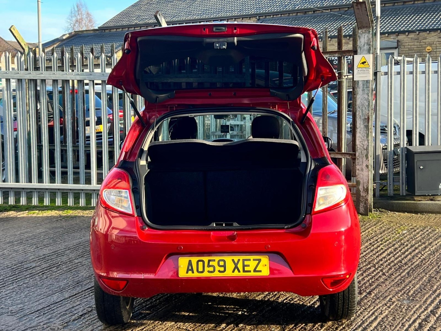 Used Renault Clio 2010 for sale - 77216282: Photo 23