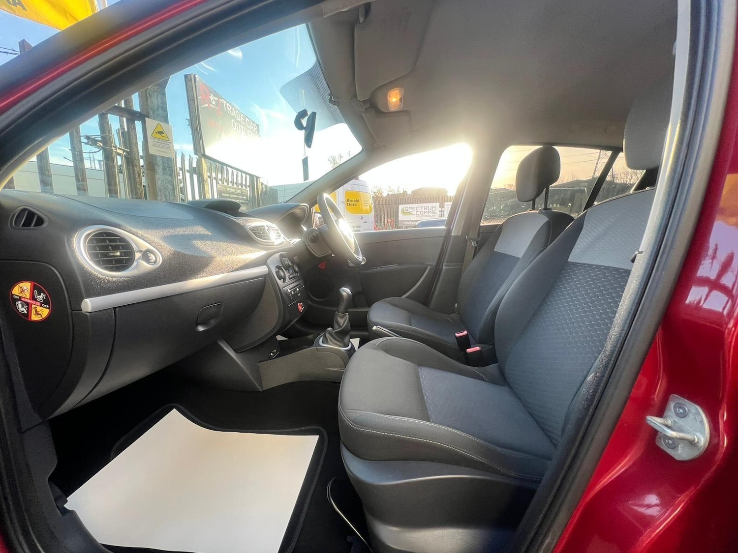 Used Renault Clio 2010 for sale - 77216282: Photo 52