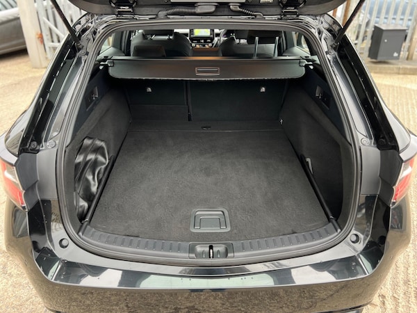 Used Toyota Corolla 2019 for sale - 76326246: Photo 24