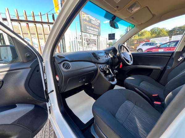 Used Hyundai i10 2013 for sale - 76031845: Photo 45