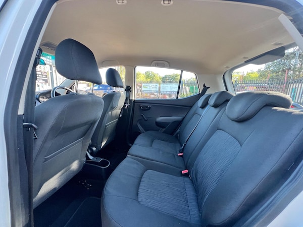 Used Hyundai i10 2013 for sale - 76031845: Photo 52