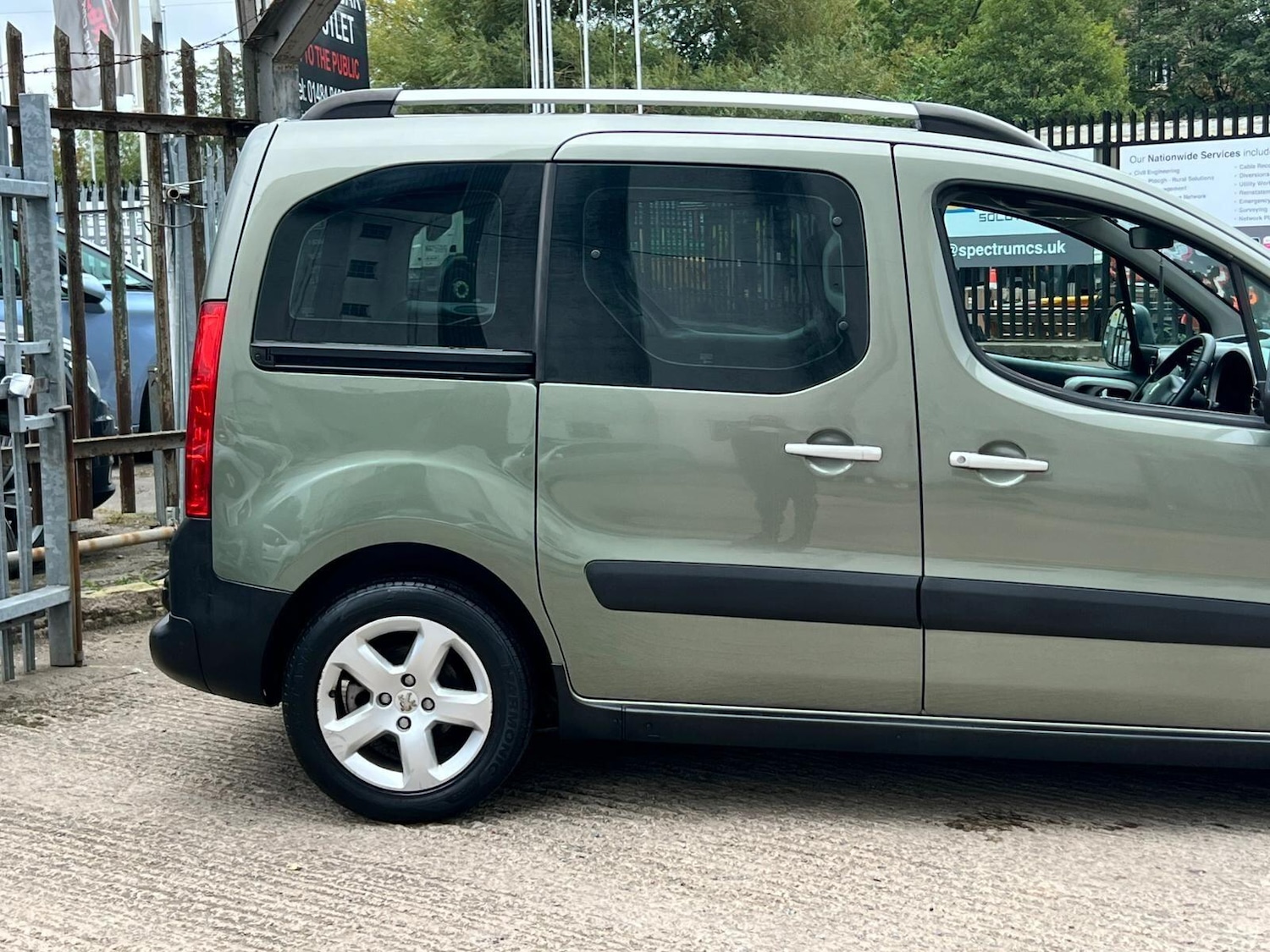 Used Peugeot Partner Tepee 2012 for sale - 76537617: Photo 11