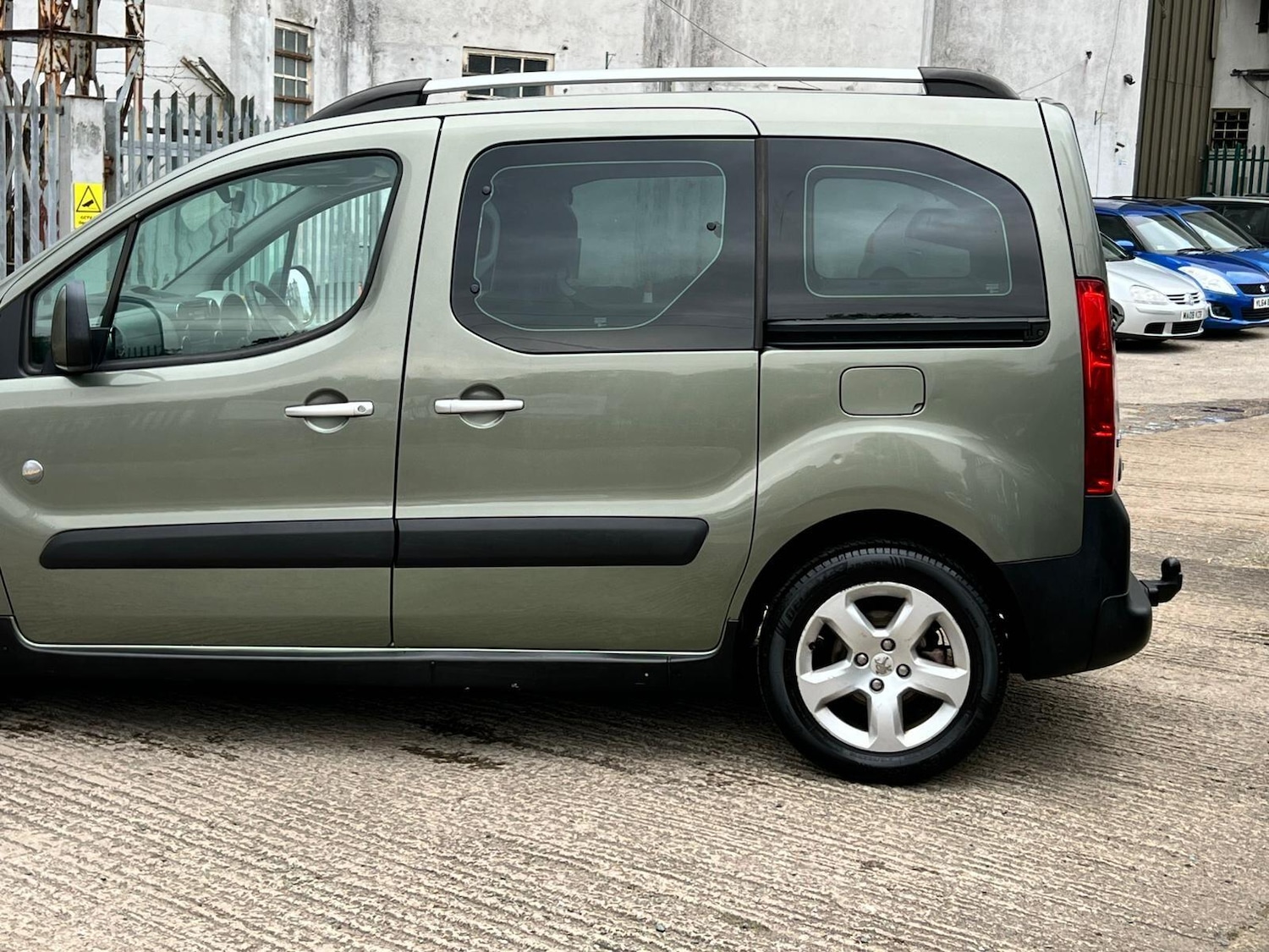 Used Peugeot Partner Tepee 2012 for sale - 76537617: Photo 15