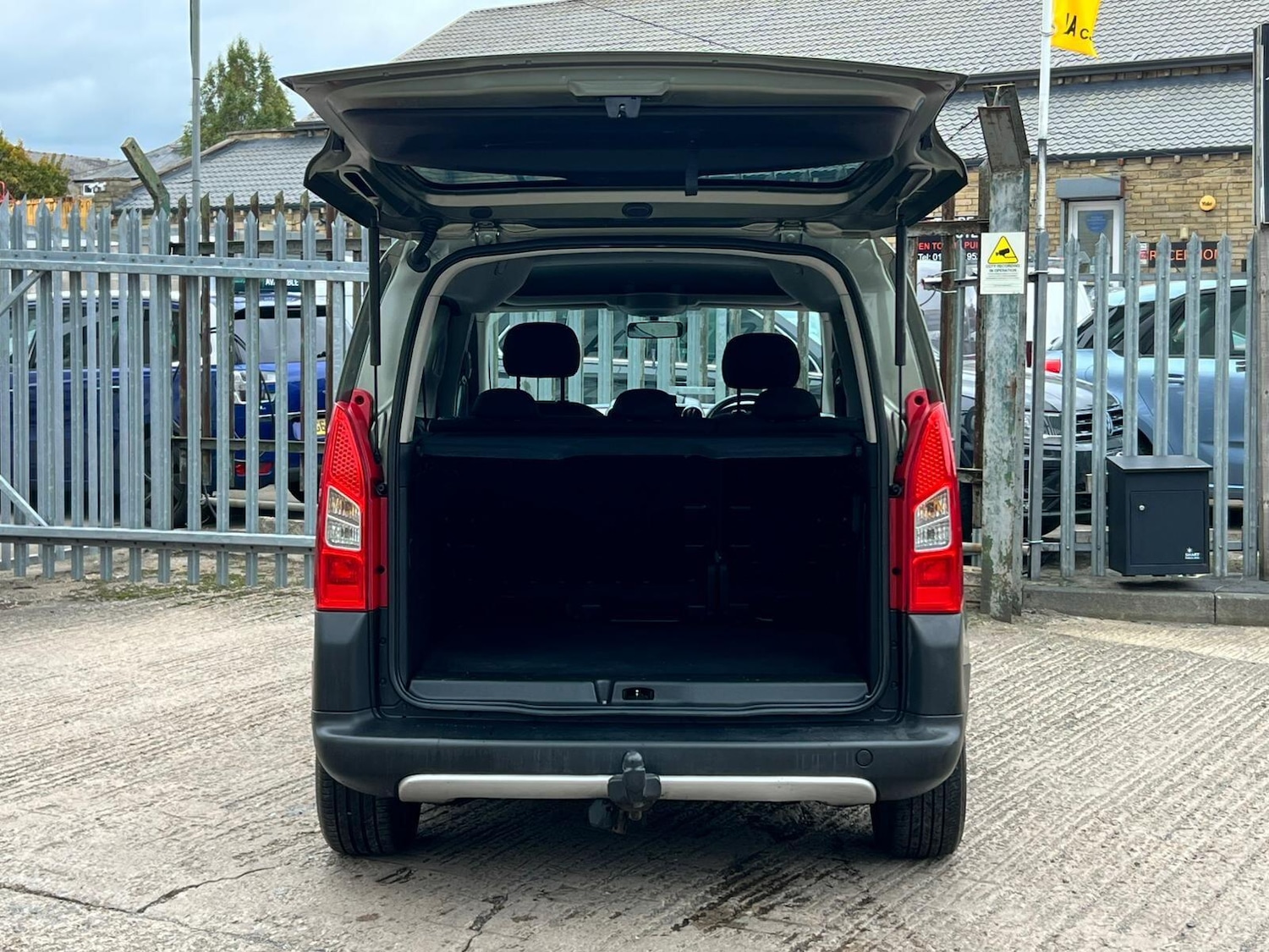 Used Peugeot Partner Tepee 2012 for sale - 76537617: Photo 21