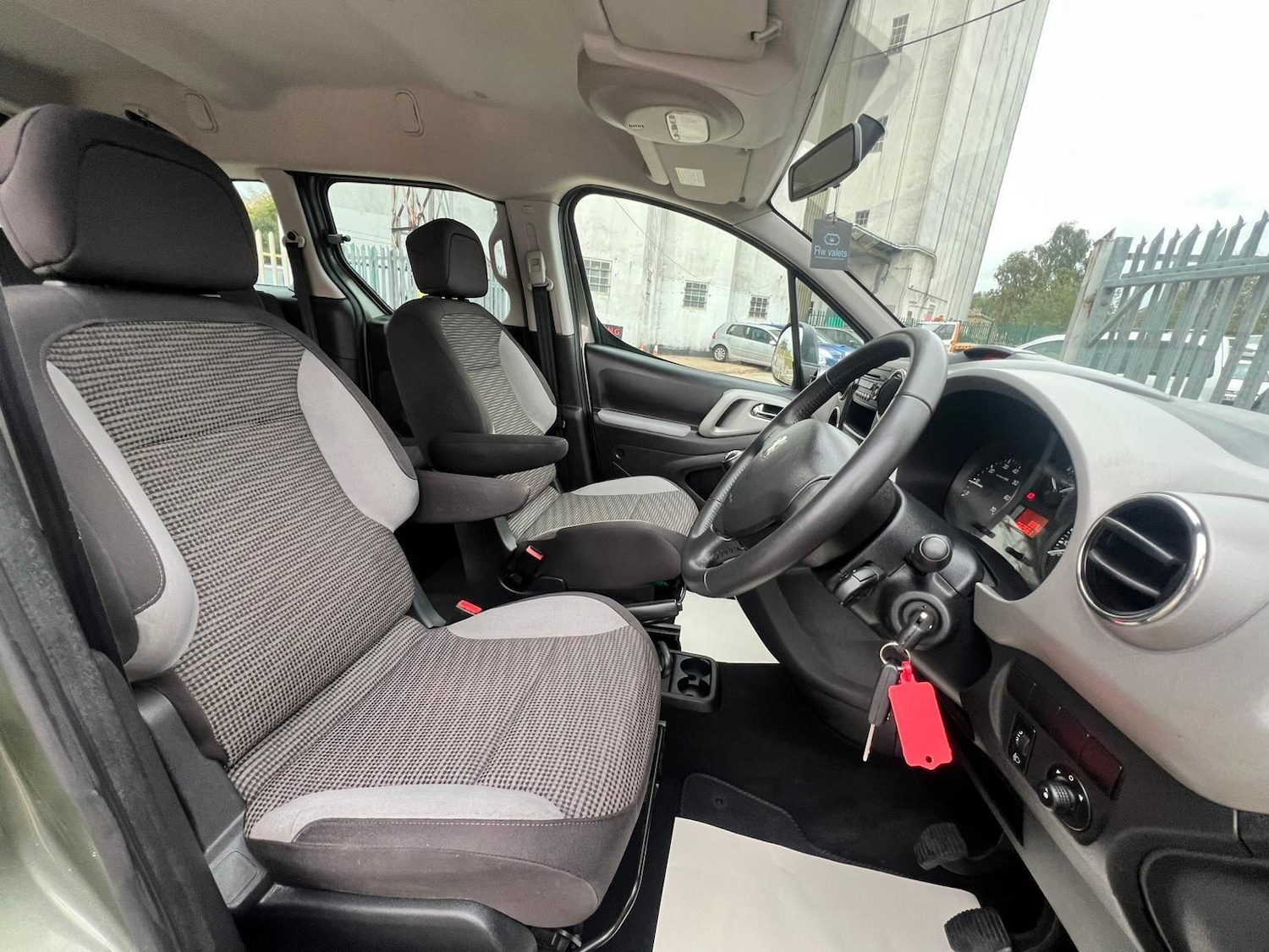 Used Peugeot Partner Tepee 2012 for sale - 76537617: Photo 30